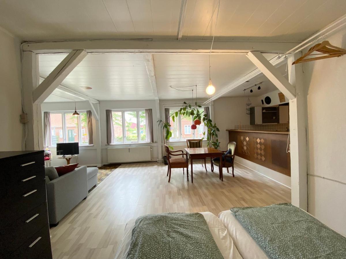 Studio Apartment In The Heart Of Højer Esterno foto